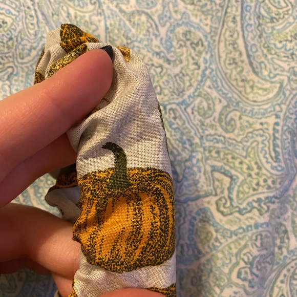 Handmade pumpkin and gourd scrunchie - Picture 3 of 3